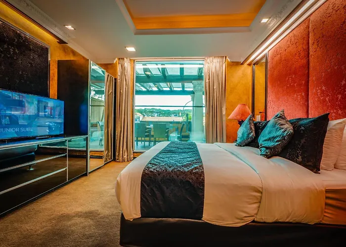 Fields Plaza Hotel By Abc